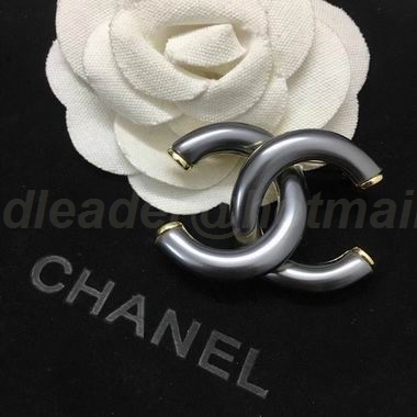 Chanel Brooch 11